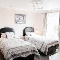 Twin Room with Private Bathroom