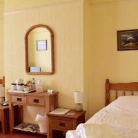 Twin Room with Shower