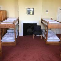 Dormitory Room with Shared Bathroom (8 Adults)