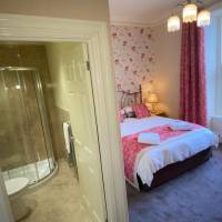 Queen Room with Mountain View