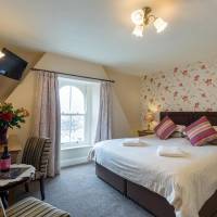 Double or Twin Room with Mountain View