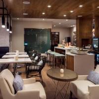 M Club King Room