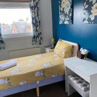 Twin Room with Private Bathroom