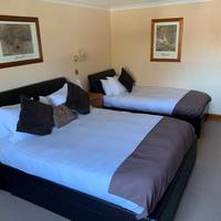 Family Room (3 Adults)