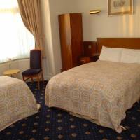 Triple Room with 8 Days Parking