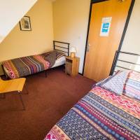 Standard Twin Room with Shared Bathroom