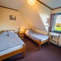 Standard Twin Room with Mountain View