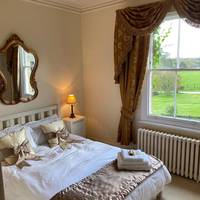 Standard Double Room with Shared Bathroom