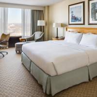 King Room - Hearing Accessible with Bath Tub