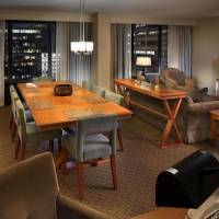 Deluxe Parlor Suite with Sofabed 