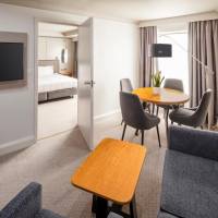 Deluxe King Suite