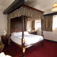 Four Poster Room
