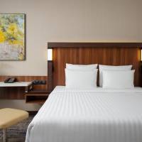 Standard Guest  room with 1 King, City view