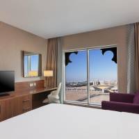 Deluxe King Room with Creek View and Sofa Bed