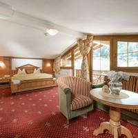 Suite with Mountain View