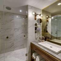 Luxury King Room with Pool View