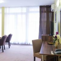 Room #2963807