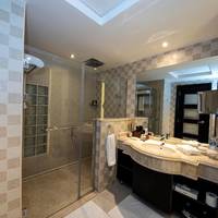 Deluxe Suite Aqua