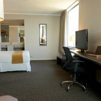 Junior King Suite - Non-Smoking