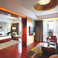 Pinnacle Suite