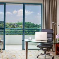 King Guest Room with Balcony