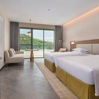 Premium Twin Bed Room