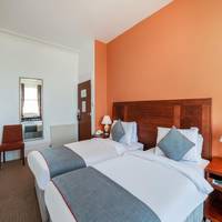 Standard Twin Room with View 