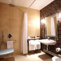 Double Guest Room - Mobility Accessible