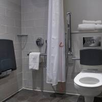 1 Double Bed Accessible