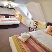 Deluxe Family Suite