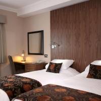 Twin Room with Walk In Shower - Non-Smoking