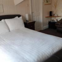 Superior Double Room with Partial Sea View