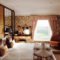 Honeymoon Suite