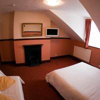 Family Room (4 Adults)