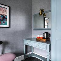 Manor Room