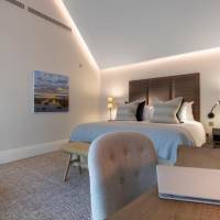 Lake Suite