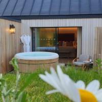 Suite with Spa Bath