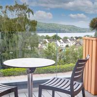 Superior King Room with Lake View