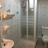 Large two bedroom family en suit