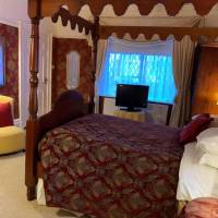 Superior Four-Poster Double Room