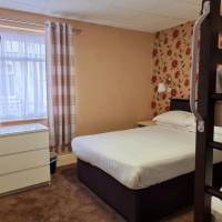 Family Room (Sleeps 4)