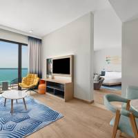 King Family Treasure Room With Sea View