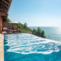 Seawater Pool Villa Plus Round Trip Speedboat Transfer