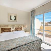 Room #1740925