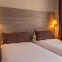 Standard Twin Room with inside yard view