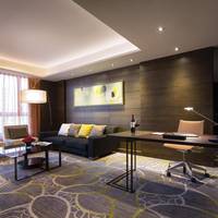 One-Bedroom  King Suite with Garden View - High Floor