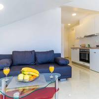 One-Bedroom Apartment with Sea View