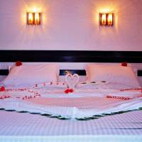 Deluxe Double Room (2 Adults + 1 Child)
