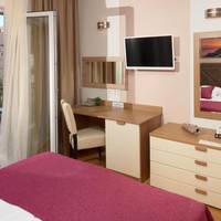 Double or Twin Room with Partial Sea View