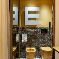 Queen Suite with Spa Bath